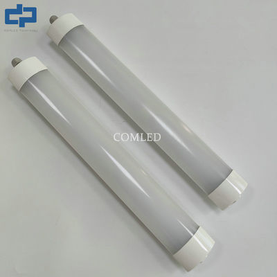 CE SAA C-tick 承認済みの駐車場 36W IP66 工業用 LED バトン 1200mm 防水リニア LED ライト 倉庫用スリムリニア LED ライト器具 表面実装 防湿バトンライト メンテナンスが容易